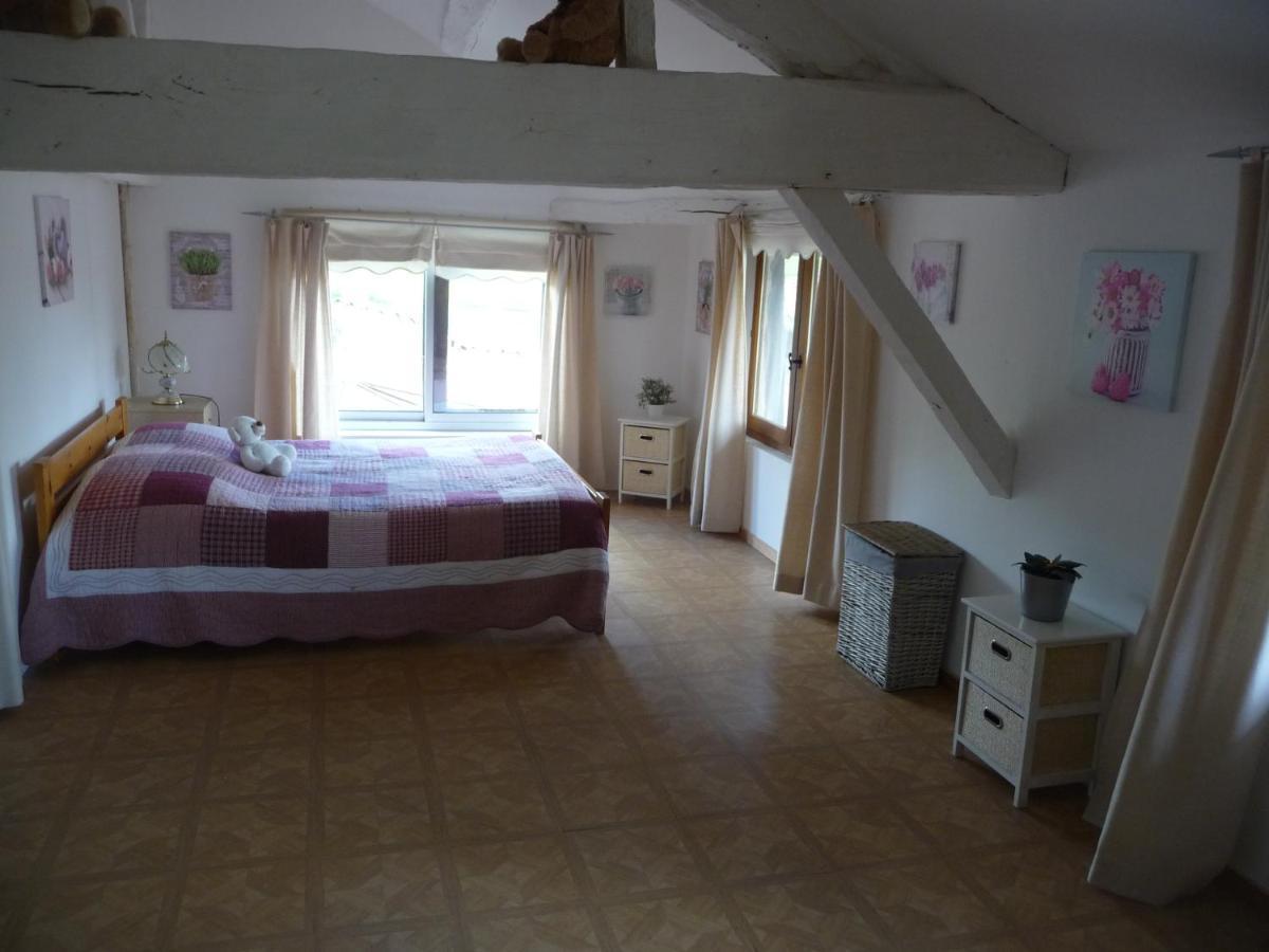 Les Tuileries Bed & Breakfast Ponteyraud Exterior photo